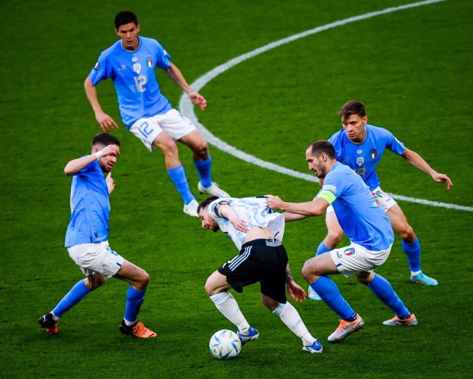 Messi giúp Argentina đoạt Siêu Cup Liên lục địa